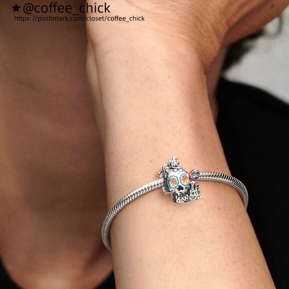 Pandora Disney Pixar Coco Miguel & Dante Skull Glow-in-the-dark Charm - Picture 4 of 4